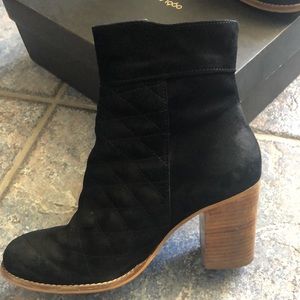 House of Harlow Black Suede Boots in W Size 7.5